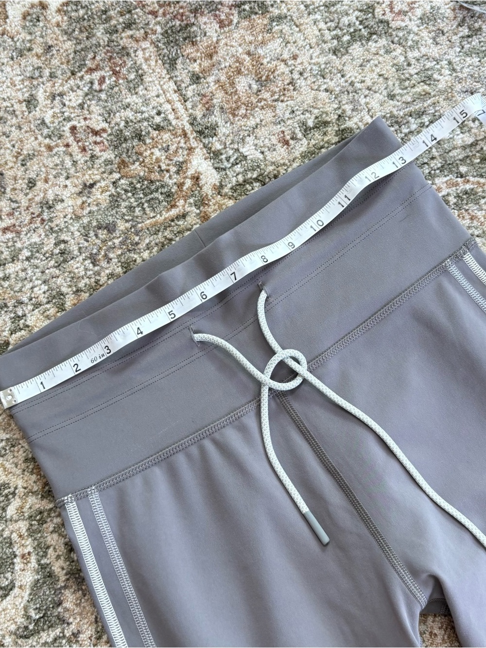 Vuori Daily Sport Legging Size Medium Smoke - Picture 10 of 10